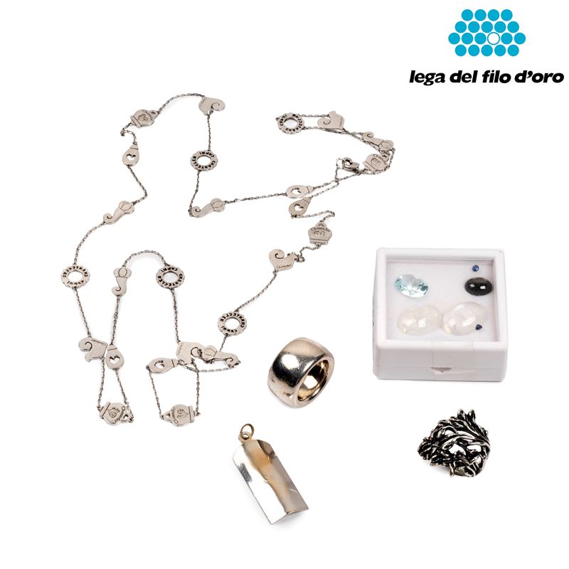 MEDAGLIETTA IN ORO 18KT