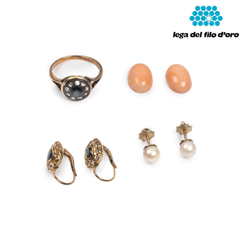 ANELLO E PAIO DI ORECCHINI IN ORO 18KT DIAMANTI E PIETRE