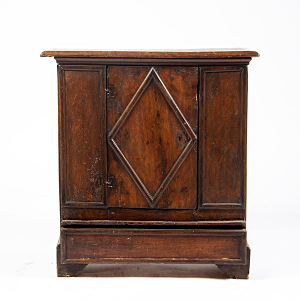 Credenzino, sec. XVIII