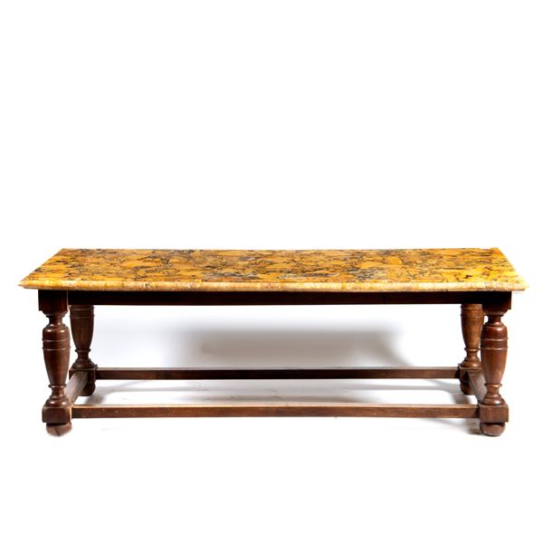 



Piano in marmo lastronato, Siena, sec. XVII