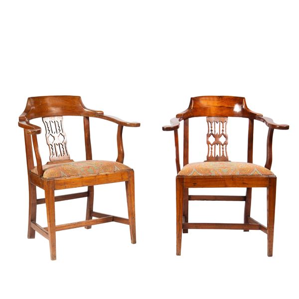 



Coppia di poltroncine a pozzetto, sec. XIX