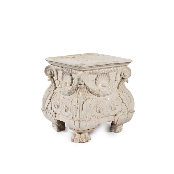 



Base, manifattura Cantagalli, sec. XX 