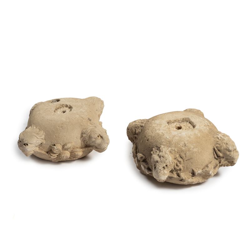 Basi con quattro teste di animali, sec. XVII