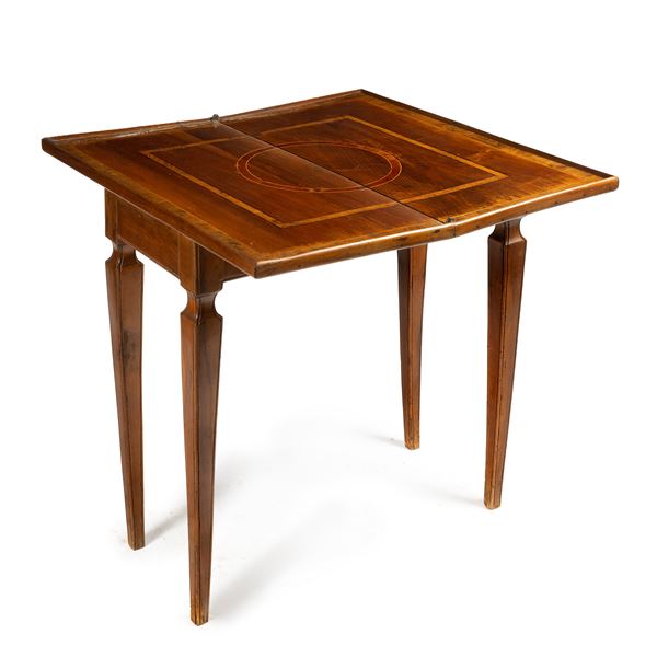 



Tavolino da gioco, sec. XVIII