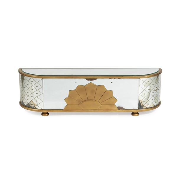 



Piccola console, sec. XX  - Asta Arredi, mobili ed oggetti d'arte - Poggio Bracciolini Casa d'Aste