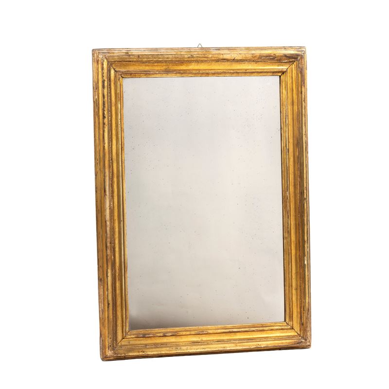 Specchiera del XIX secolo, cornice in legno dorato