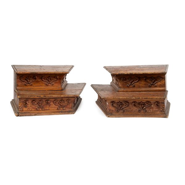 



Due pedane, sec. XVIII