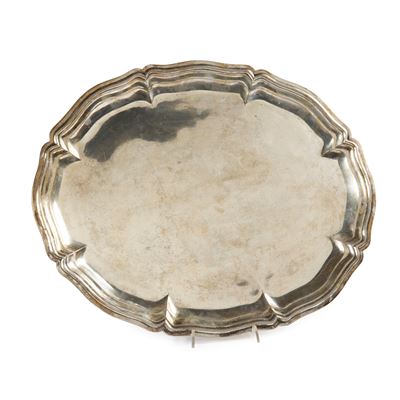 Vassoio in argento, forma ovale, secolo XX