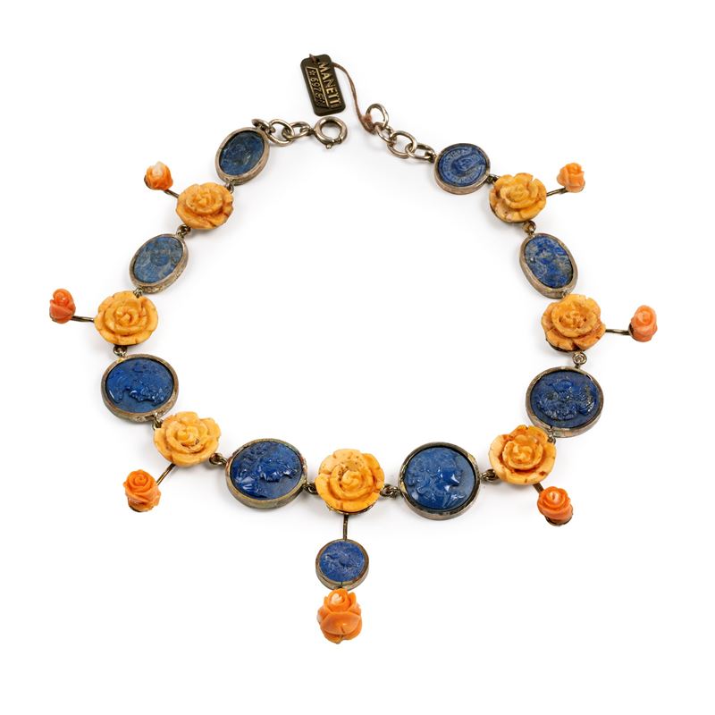 COLLANA GIROCOLLO, IN ARGENTO, CORALLO E LAPISLAZZULI