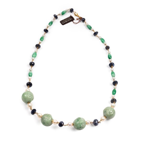 



COLLANA IN ORO 18KT, GIADA, RADICI DI ZAFFIRI E PERLE DI FIUME