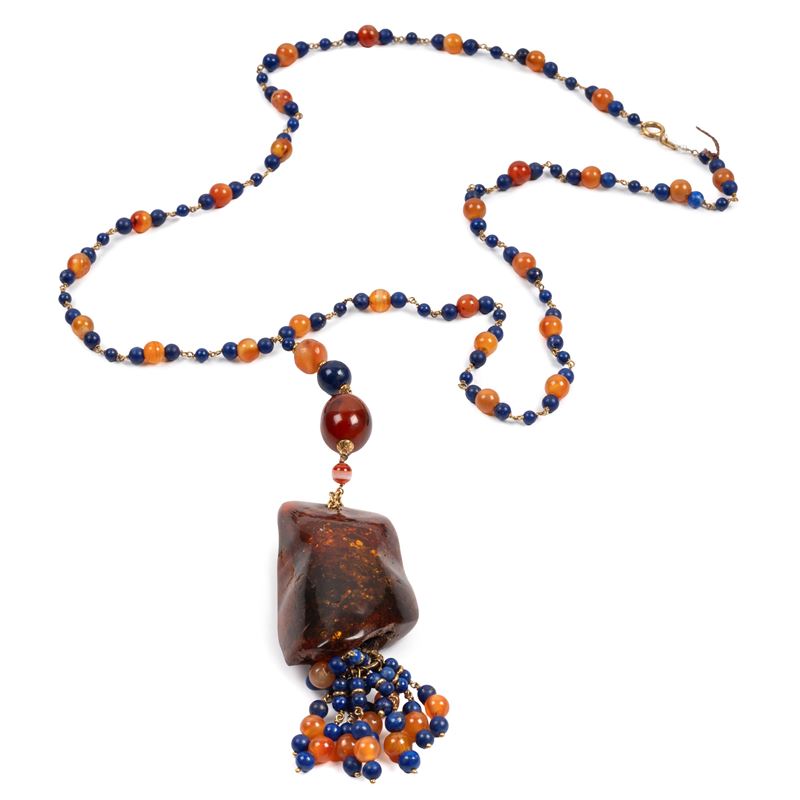 COLLANA IN ORO GIALLO 18KT, CORNIOLA, AMBRA E LAPISLAZZULI