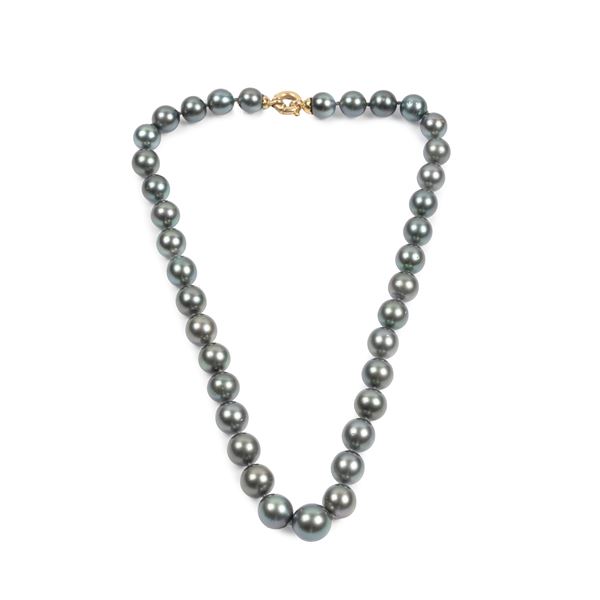 



GIROCOLLO DI PERLE TAHITI  - Asta Gioielli, argenti, orologi e penne - Poggio Bracciolini Casa d'Aste