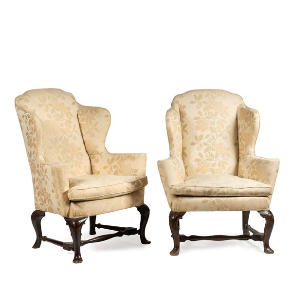 



Coppia di poltrone, in stile Seicento