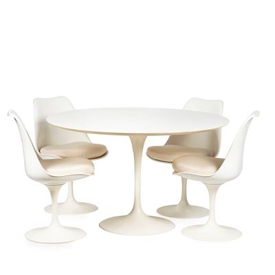 Eero Saarinen, Tavolo circolare modello Tulip e quattro sedie modello Tulip