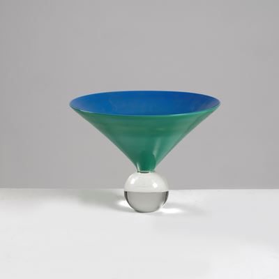 Laura Diaz De Santillana, Vaso della serie BIRO