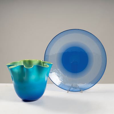 Vaso a fazzoletto, Murano, vetro bicolore azzurro e verde