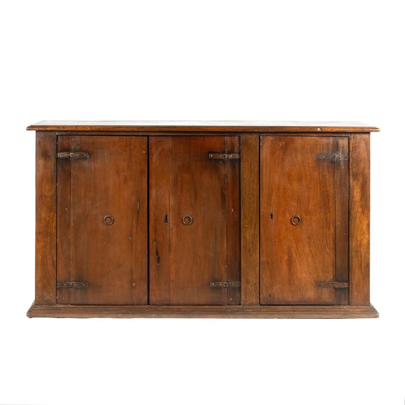 Credenza, sec. XX