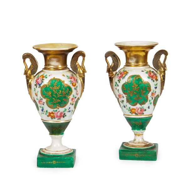 



Coppia di vasi, periodo Impero