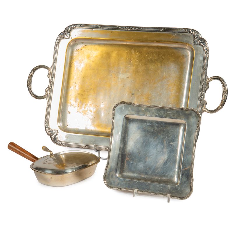 Vassoio decorativo in argento, XX secolo