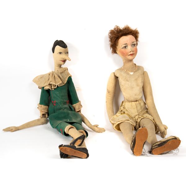 



Due bambole, inizio sec. XX  - Asta Arredi, dipinti ed oggetti d'arte da una dimora sulle colline fiorentine - Poggio Bracciolini Casa d'Aste