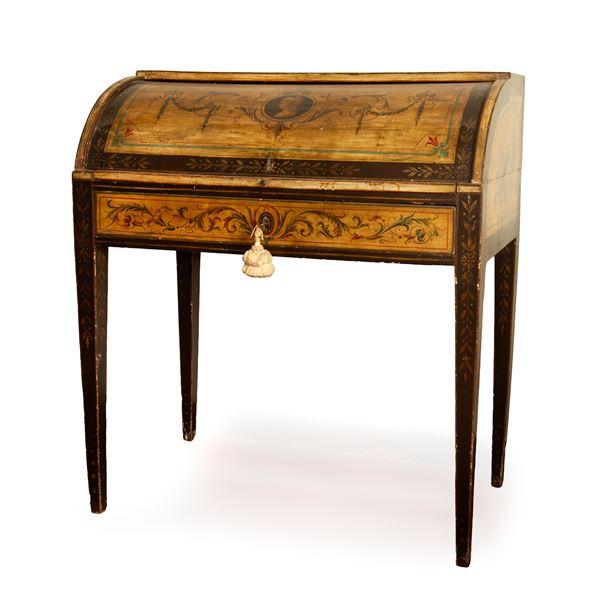 



Scrivania a rullo, in stile Settecento  - Asta Arredi, dipinti ed oggetti d'arte da una dimora sulle colline fiorentine - Poggio Bracciolini Casa d'Aste