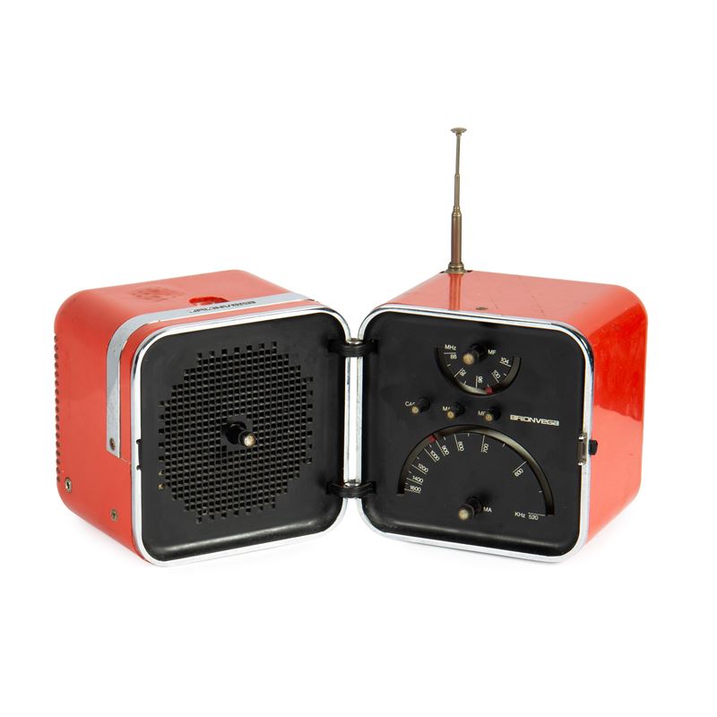 Marco Zanuso e Richard Sapper, Radio Cubo TS502 in plastica rossa