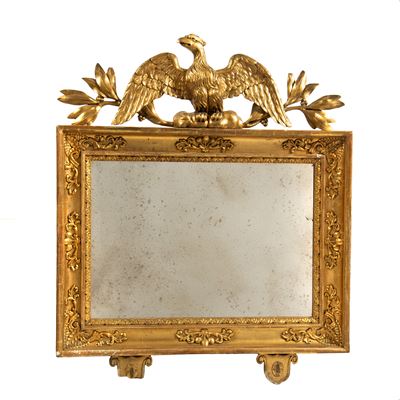 Caminiera del XIX secolo, legno dorato e intagliato con cimasa ad aquila