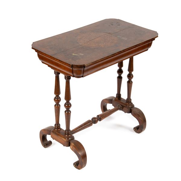 



Piccolo scrittoio, Francia, sec. XIX