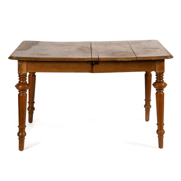 



Tavolo allungabile, inizi sec. XX  - Asta Mobili, arredi, dipinti e oggetti d'arte - Poggio Bracciolini Casa d'Aste