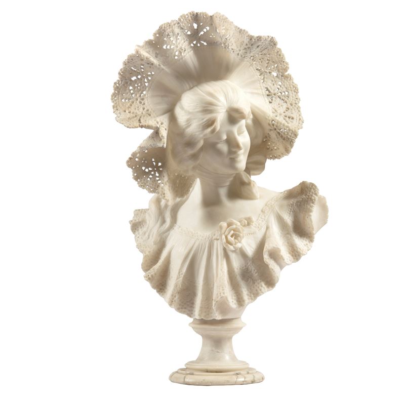 Scuola italiana, Busto di donna con cappello, alabastro, firmato A. Ferreni, cm L40xH68