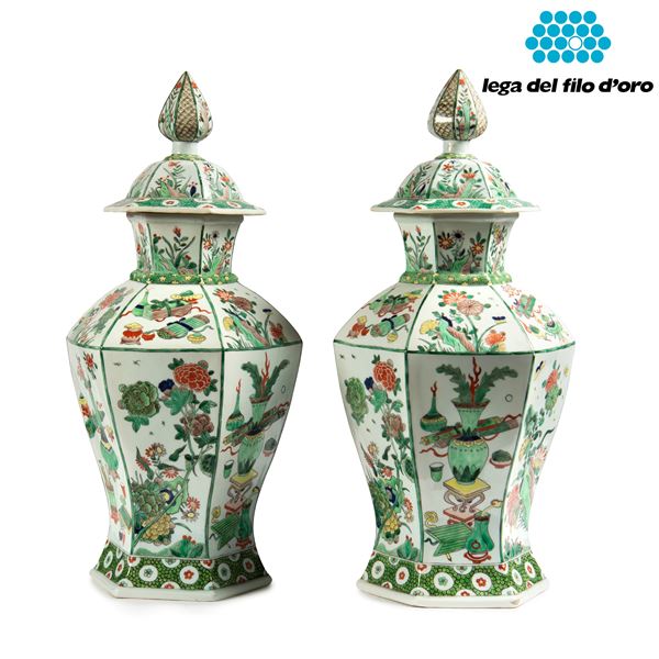 



Coppia di potiche, Cina, sec. XX