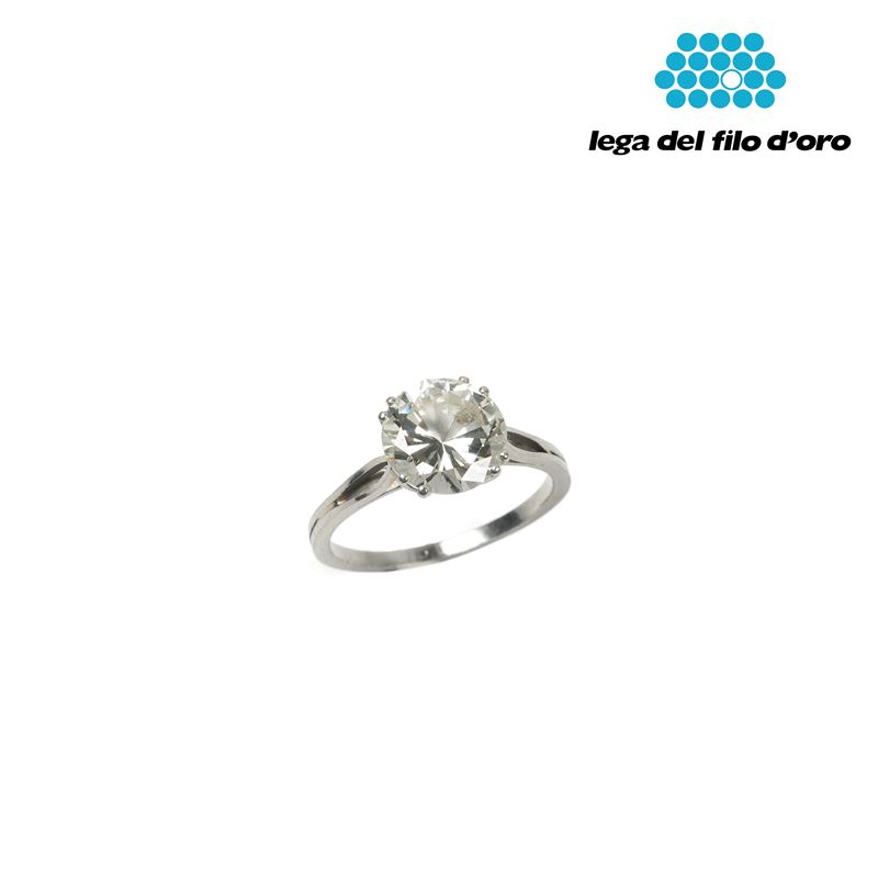 ANELLO SOLITARIO CON DIAMANTE