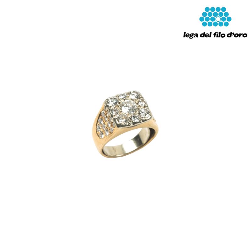 ANELLO DA MIGNOLO IN ORO GIALLO 18KT E DIAMANTI