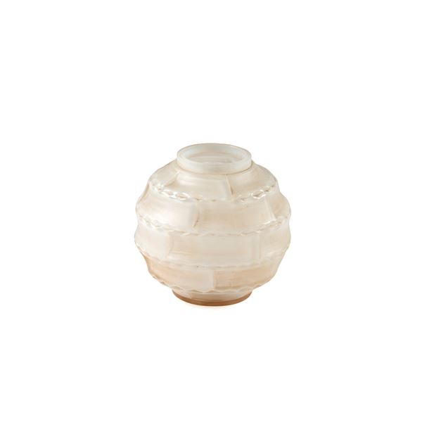 



Vaso, manifattura Hunebelle, Francia, sec. XX 