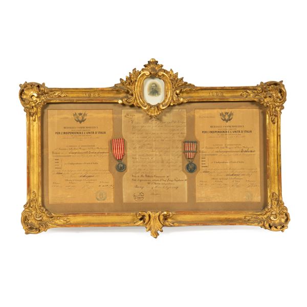 



Cornice con onorificenze, sec. XIX