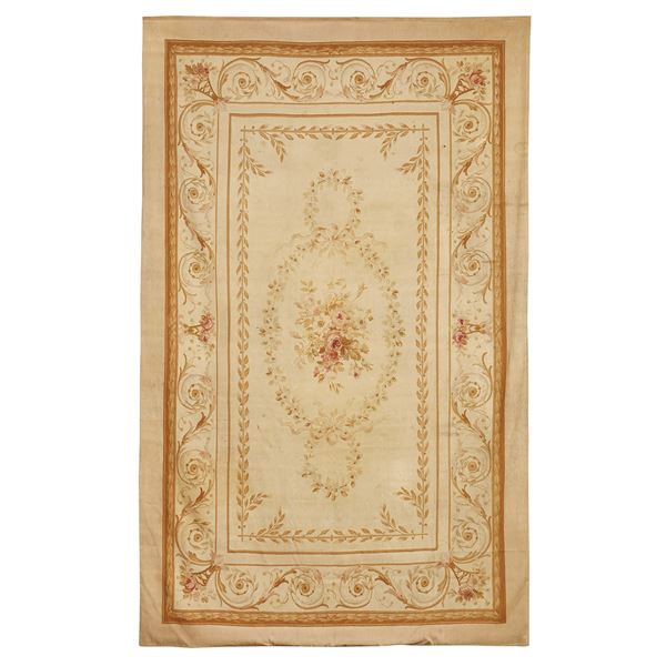 



Tappeto aubusson, Francia, fine sec. XIX