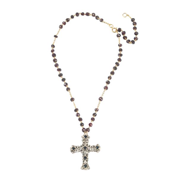 



ROSARIO IN ORO 18KT, ARGENTO, DIAMANTI E GRANATI 