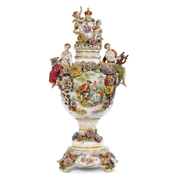 



Vaso con coperchio, manifattura tedesca, sec. XIX
