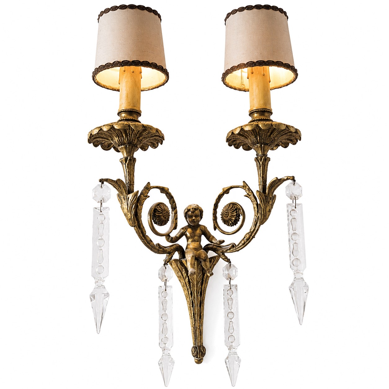 Lumiera e coppia di applique, metallo dorato lavorato a putti con inserti in vetro, sec. XX