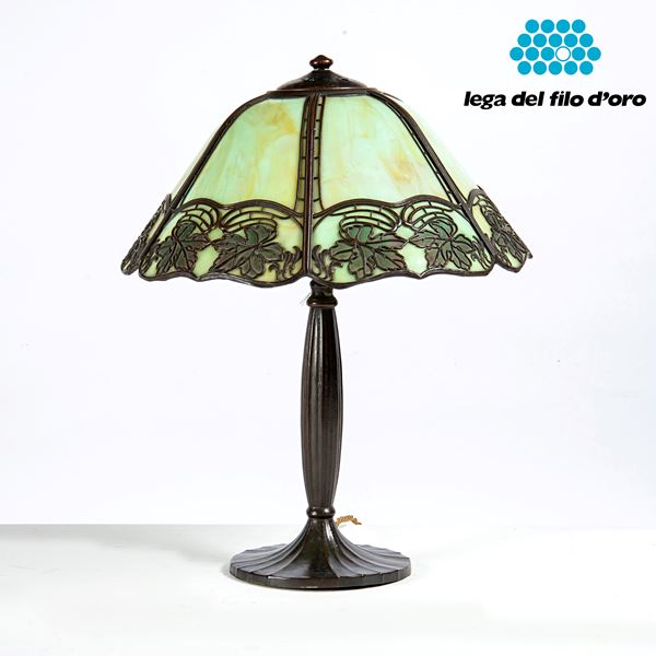 



Lampada da tavolo, in stile Liberty