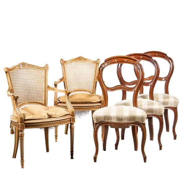 



Coppia di poltroncine, in stile Settecento