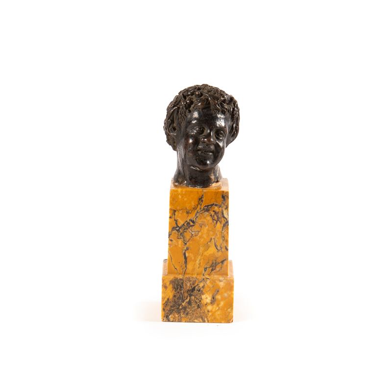 Scuola italiana, Testa di giovinetto (scultura), bronzo su base in marmo, sec. XVIII
