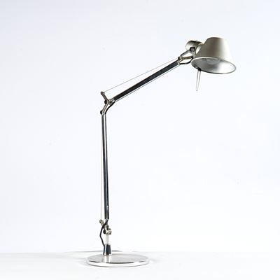Michele De Lucchi e Giancarlo Fassina, Lampada da tavolo modello Tolomeo