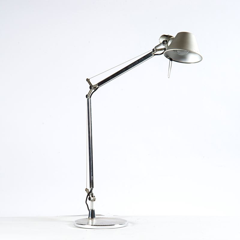 Michele De Lucchi e Giancarlo Fassina, Lampada da tavolo modello Tolomeo