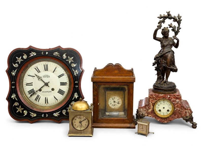 XX secolo, Quattro orologi da tavolo e uno da parete