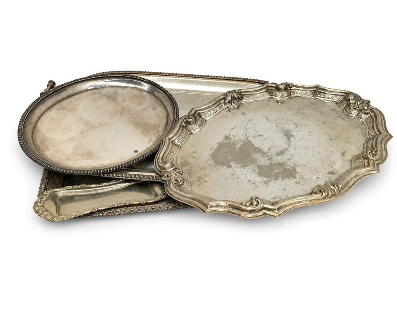 Cinque vasi, metallo argentato, XX secolo