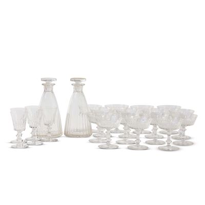 Assortimento di bicchieri e bottiglie, vetro incolore, sec. XX