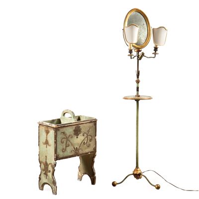 Arredo da bagno, Specchio-toilette in ferro battuto e legno laccato verde e dorato (fine sec. XIX...