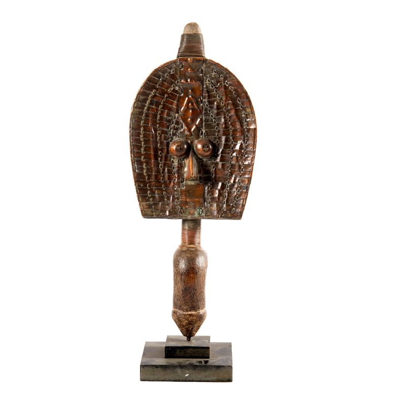 Arte africana del XX secolo, Reliquiario in legno lavorato
