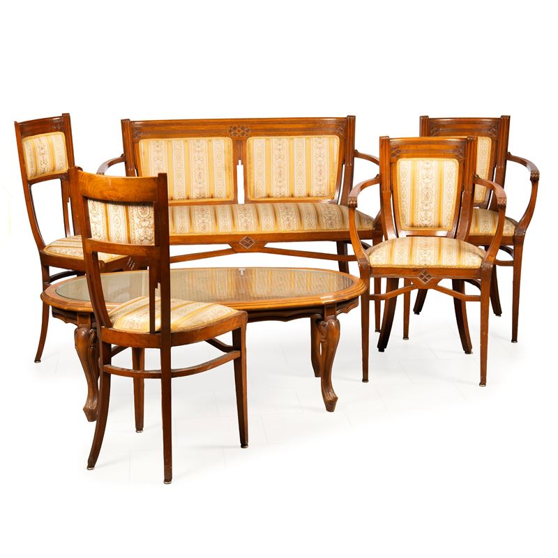 Salotto Liberty, noce, divanetto, due poltrone, tre sedie e tavolino basso